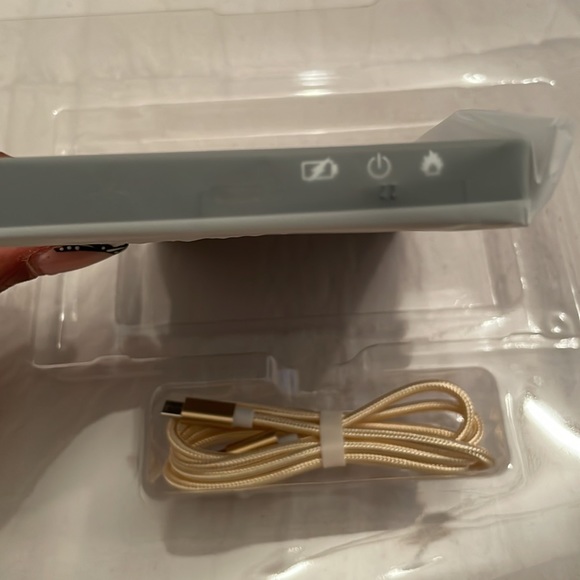 New in Box: USB Powered Wireless Charger & Mug Warmer - Picture 4 of 6